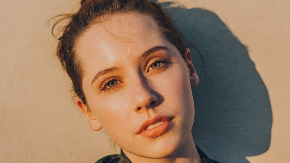 pregnant woman curious about the different types of abortion